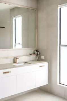 10 طرح حمام کاشی سنگی خیره کننده که سردبیران ما را وادار به برداشت دو برابر کرده است |  Hunker