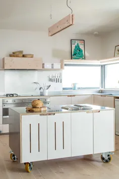 8 نمونه آشپزخانه با جزایر متحرک که تغییر طرح را آسان می کنند