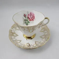 فنجان چای ویندزور و بشقاب طلایی نعلبکی با گل رز صورتی |  اتسی