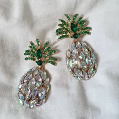 Pineapple earings 🍍
Available on website
Get yours today 🛍
WWW.ZEEMAA.CO
‌
گوشواره آناناسی 
موجود در ۳ رنگ 
ثبت سفارش و اطلاع از قیمت‌ها از طریق سایت زیما 🛍
www.zeemaa.co