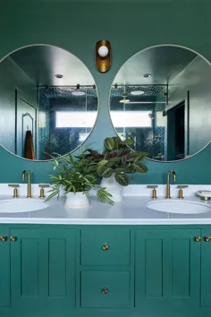 کاشی های حمام سبز زمرد ستاره LAurel Gallucci’s LA Home هستند