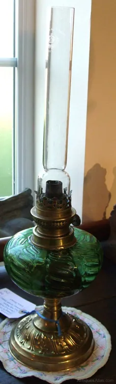 لامپ روغن فرانسه با قلم شیشه سبز