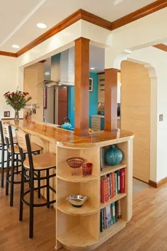 جزیره آشپزخانه به سبک صنعتگر با نوار صبحانه و قفسه های باز در انتها [طراحی: Celeste Lewis Architecture] - دکوئیست