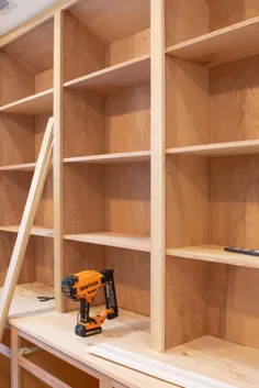 نحوه ساخت قفسه کتاب DIY برای ساخته شده |  The DIY Playbook