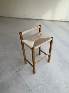 چهارپایه جامد نوار بلوط با صندلی بند ناف دانمارکی بافته شده |  اتسی