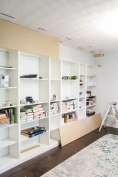 چگونه می توان داخلی ساخته شده را از طریق کتابخانه های IKEA Billy ساخت