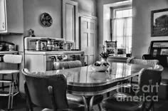 Americana - 1950 Kitchen - 1950s - retro آشپزخانه سیاه و سفید توسط Paul Ward