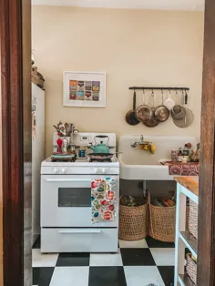 این مستاجر از هر اینچ آشپزخانه کوچک آپارتمان 600 فوت مربعی خود به حداکثر رسیده است