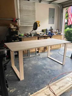میز مدرن چوبی DIY - خانه ای در لانگ وود لین