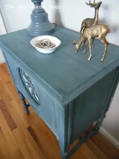 میز رنگ شیر طاووس - درب آب و هوا