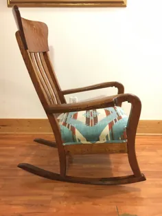 فروخته شده صندلی گهواره ای بلوطی ببر ضد عفونی.  ساخته شده به |  اتسی