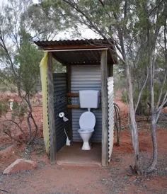 توالت در فضای باز در بوش استرالیا.  عکس عکس - تصویر فضای باز ، درختان: 45371218