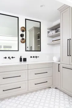 12 حمام با کابینت های خاکستری که استرس شما را از بین می برند |  Hunker