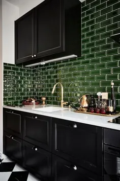 Une cuisine en noir et vert - PLANETE DECO دنیای خانه ها