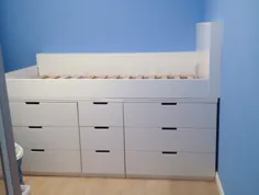 DIY: نحوه ساخت تختخواب کابین کودکان Ikea Hack با لبه مخفی.