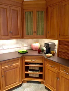5 راه حل برای نیازهای ذخیره سازی کابینت گوشه آشپزخانه شما.