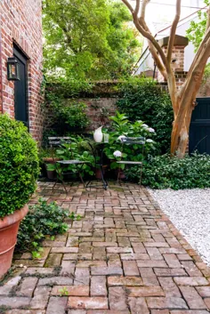 این باغ شیک چارلستون واحه ای خصوصی در قلب شهر است