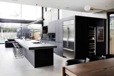 تور آشپزخانه گای سباستین: آشپزخانه معاصر و شیک او را بررسی کنید