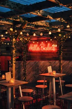 Bussey Rooftop Bar توسط Broke Girl in the City به یک سرزمین عجایب زمستانی تبدیل می شود