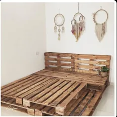 سکوی تخت چوبی با پله