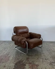 فضای خالی در اینستاگرام: “- ؟؟  صندلی اتاق نشیمن «Tucroma» چاق و چله طراحی شده توسط گیدو فالشینی ، دهه 1970.  درfriendsof_form # empyspace #eames # design... "
