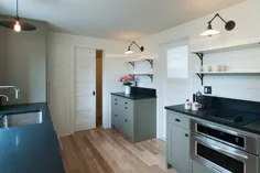کابینت های خاکستری سبز - کشور - آشپزخانه - JAS Design Build