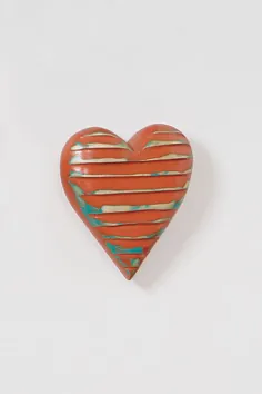 قلب چوبی تراشیده شده توسط امی آرنولد و کلسی زوبر اولدز (مجسمه دیوار چوبی) |  خانه هنرمند