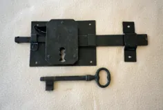 قفل آنتیک درب با کلید و سطح نگهدارنده نصب شده روستایی |  اتسی