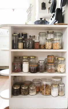 8 روش برای سازماندهی آشپزخانه خود با استفاده از شیشه های ماسون