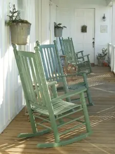 ایوان صندلی گهواره ای - یکی از دو - تصویر Farmhouse Inn ، مدیسون - Tripadvisor