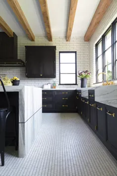 10 ایده کاشی کف آشپزخانه که برای سالهای آینده دوست خواهید داشت