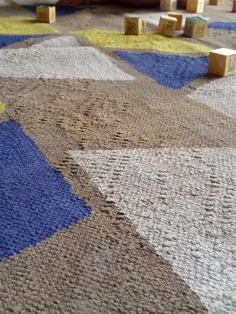 چگونه یک فرش قدیمی را با رنگ آبی و زرد مرسوم ، مد روز رنگ کنیم - هومولوژی