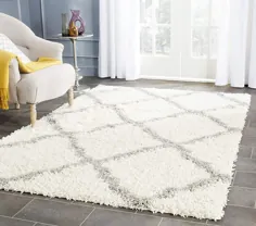 انتخاب فرش ارزان قیمت شیک آمازون به راحتی فضاهای شما را تازه می کند