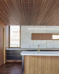 آشپزخانه برای نوسازی رسیده است؟  با الهام از این روند آشپزخانه برای سال 2020 ، شامل سنگ های بیانی ، رنگ های برجسته و روش های جدید استفاده از چوب.