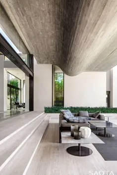 این خانه جدید در فرانسه دارای سقف بتونی موج دار است