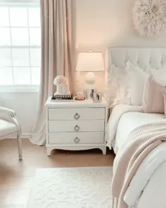 make_my_day_home_decor در اینستاگرام: “|  این یک ظاهر طراحی شده روی میز کنار تختخواب زیبا توسط @ the.pink.dream .. عاشق صورتی صورتی است ... بچه ها نظر شما چیست؟!؟ |  .  .  .  .  .  .  .  .  .  .... "