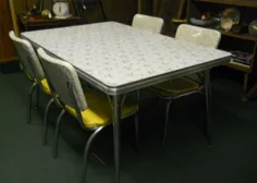 میز و 4 صندلی برتر آشپزخانه فرمتیکا Vintage Retro 1950's - 295 دلار (3970 Tennessee Rd. Ottawa، Ks)