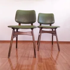 جفت صندلی های ناهار خوری مدرن Midcentury ، صندلی های طراحی اسکاندیناوی ، چرم سبز اکو ، دهه 60