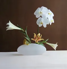 گلدان سفید شیری گلدان دست ساز Ikebana Vase گلدان مدرن برای |  اتسی