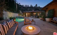 خانه ای به سبک مدیترانه ای در تپه در لس آنجلس ، کالیفرنیا