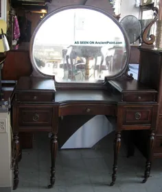 میز عتیقه 1920 - 1930 میز رختکن با آینه صدف صدفی