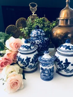 BLUE WILLOW GINGER Jar Vase China Pierced White Chinoiserie |  اتسی
