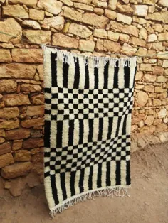 شطرنج باز کشیده فرش مراکشی فرش Beni Ourain Black |  اتسی