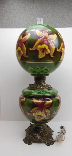 37: Orchid Pattern Electrified Oil Light 26 "Tall - 19 اکتبر 2012 | Hartzell's Auction Gallery، Inc. در PA