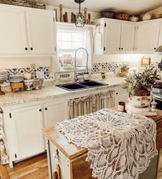 عکس اینستاگرام Mobile Home Connection: «mobilehome_cottage من کاملاً این آشپزخانه را دوست دارم!  خیلی شخصیت!  برای الهام بیشتر دنبال کنید بهmobilehome_cottage پیگیری کنید!  .  .  .... "