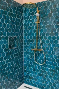 پروژه حمام با کاشی های مرموز سرامیکی جدید Terracotta
