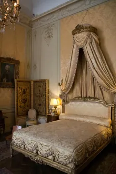* Rococo Revisited - اتاق خواب بانوی خانه در ...