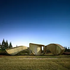 معماری LIN غرفه بامبو را با استفاده از تکنیک های ساخت و ساز زیست محیطی طراحی می کند