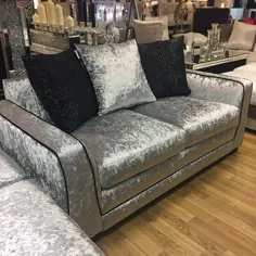 زندگی در خانه در اینستاگرام: “Crown Velvet Sofa Range موجود اکنون بصورت آنلاین و آنلاین.  مبل های مورد نیاز توجه و سبک را در اختیار شما قرار می دهیم.  ما هر ترکیبی را ذخیره می کنیم که ... "