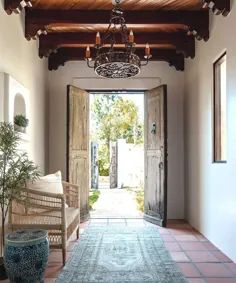 خانه ای به سبک اسپانیایی در کالیفرنیا ، که توسط Intimate Living Interiors طراحی شده است